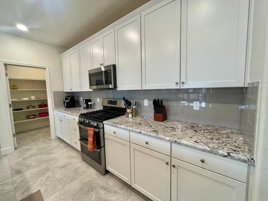 Brand-New, Beautiful & Stylish Home In Sacramento! Buitenkant foto